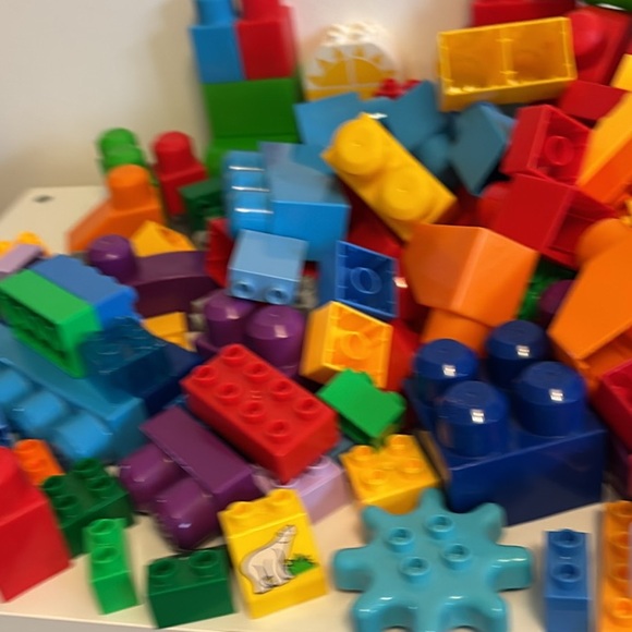 Colorful Building Blocks Set for Kids - Picture 4 of 5